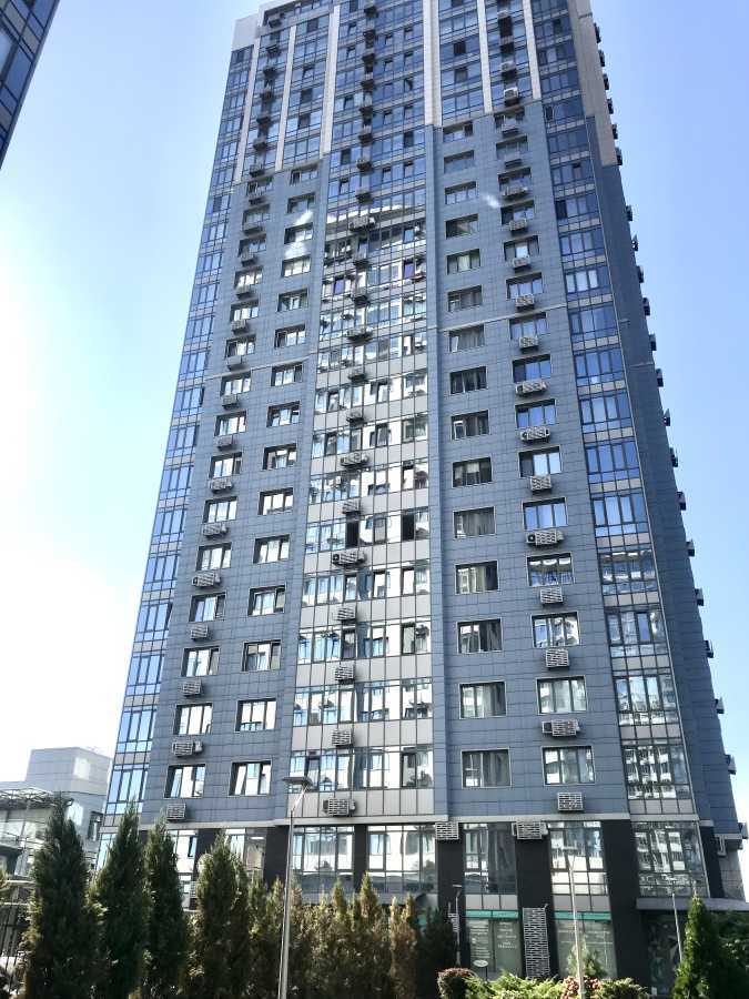 Продаж 3-кімнатної квартири 128 м², Трускавецька вул., 2А