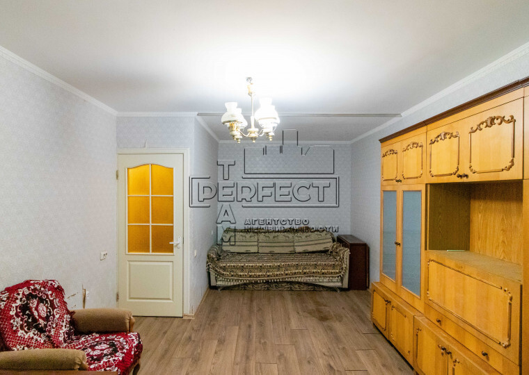 Продаж 1-кімнатної квартири 36 м², Борова (Червоний Хутір) вул., Калины 12В (проспект) (Маяковского)