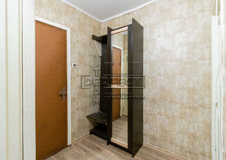 Продаж 1-кімнатної квартири 36 м², Борова (Червоний Хутір) вул., Калины 12В (проспект) (Маяковского)