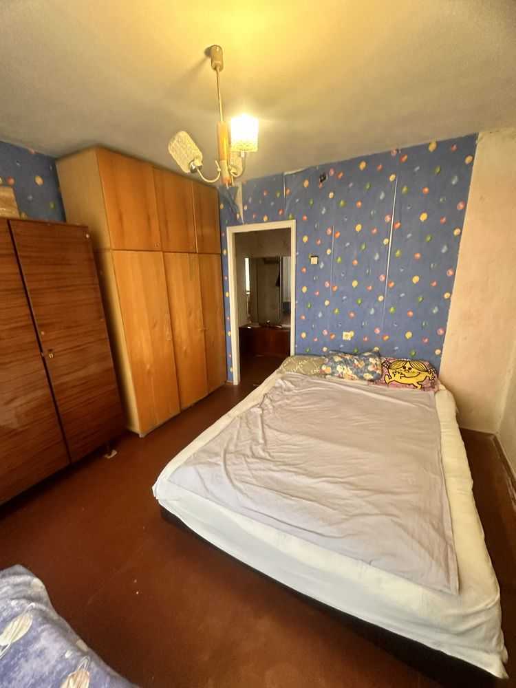 Продаж 2-кімнатної квартири 52 м², Лютнева вул.