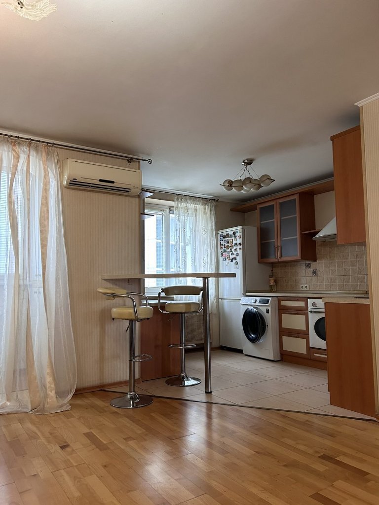 Оренда 3-кімнатної квартири 50 м², Французский бул., 60