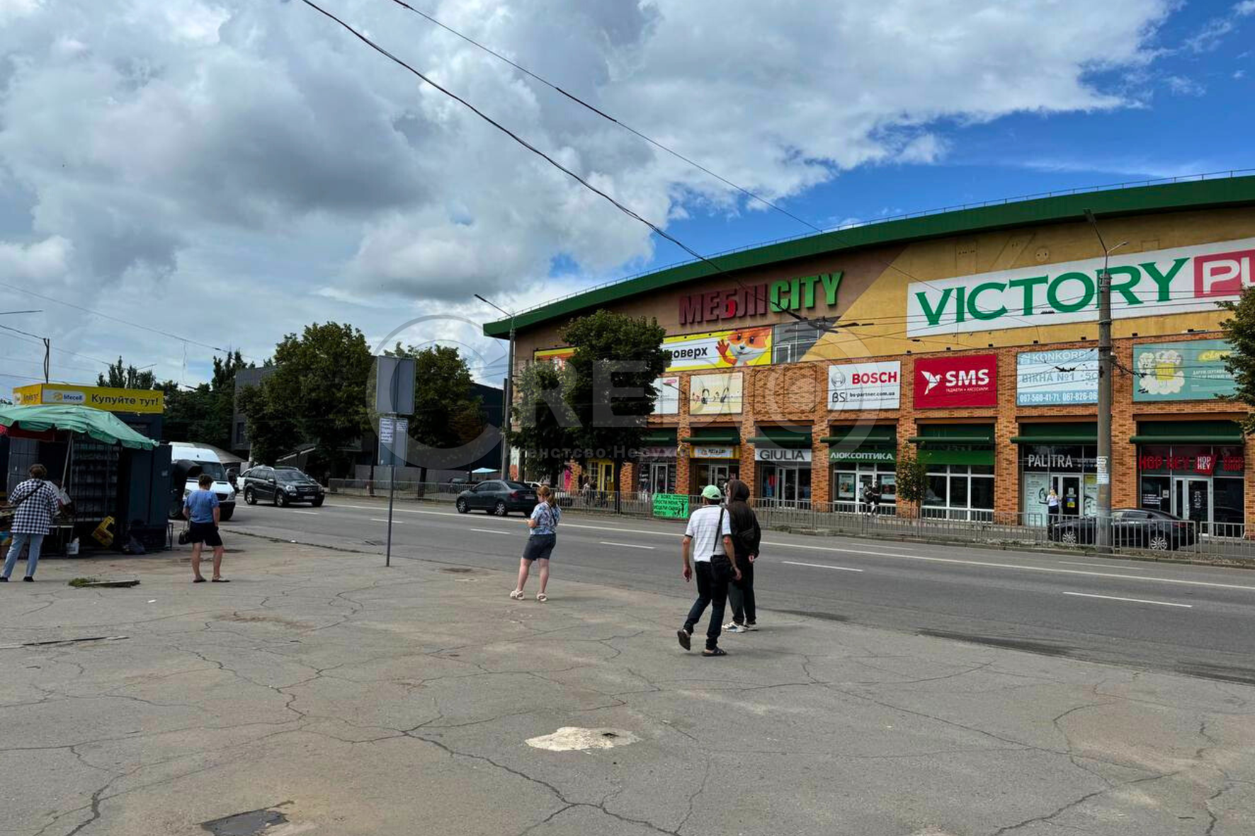 Продаж магазину 53 м², Лебедєва-Кумача вул.