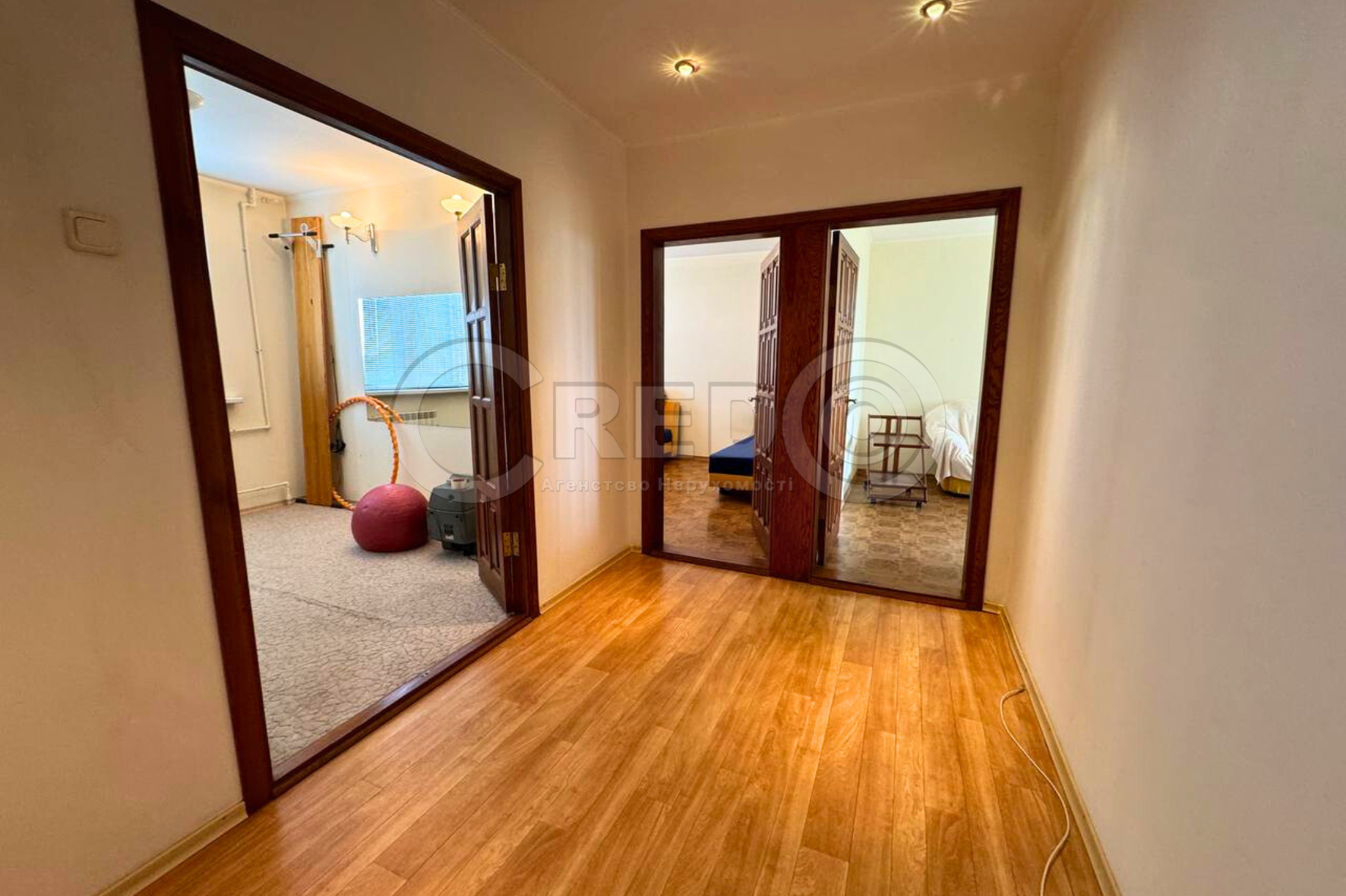 Продаж 5-кімнатної квартири 115 м², Сонячний вул.