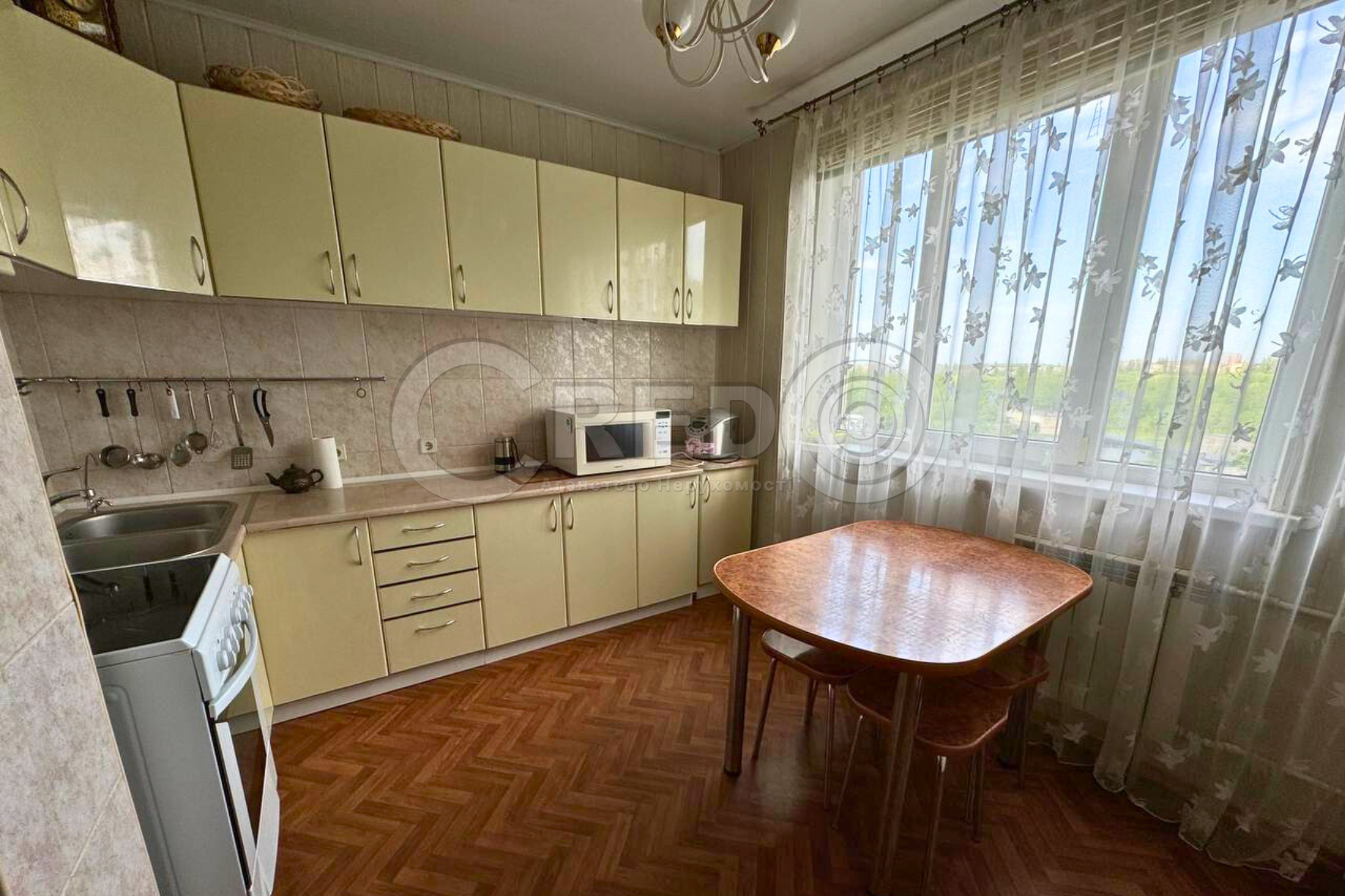 Продажа 5-комнатной квартиры 115 м², Солнечный мркн. ул.