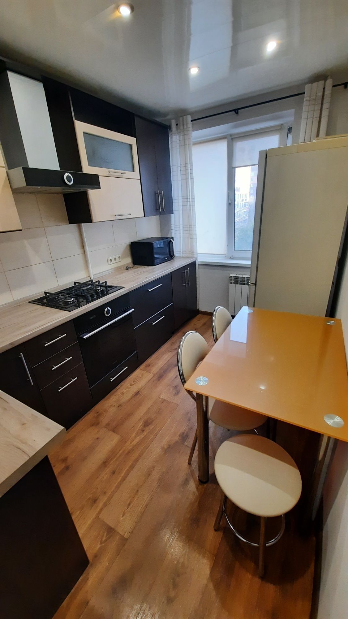 Оренда 3-кімнатної квартири 68 м², Миру просп., 18