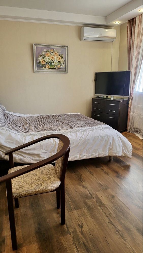 Оренда котеджу 200 м², 75-а Садова вул.