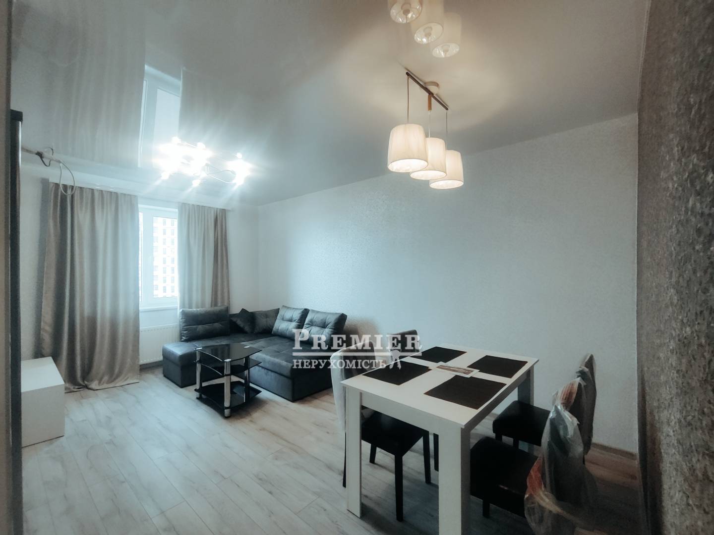 Продаж 1-кімнатної квартири 45 м², Академіка Сахарова вул.