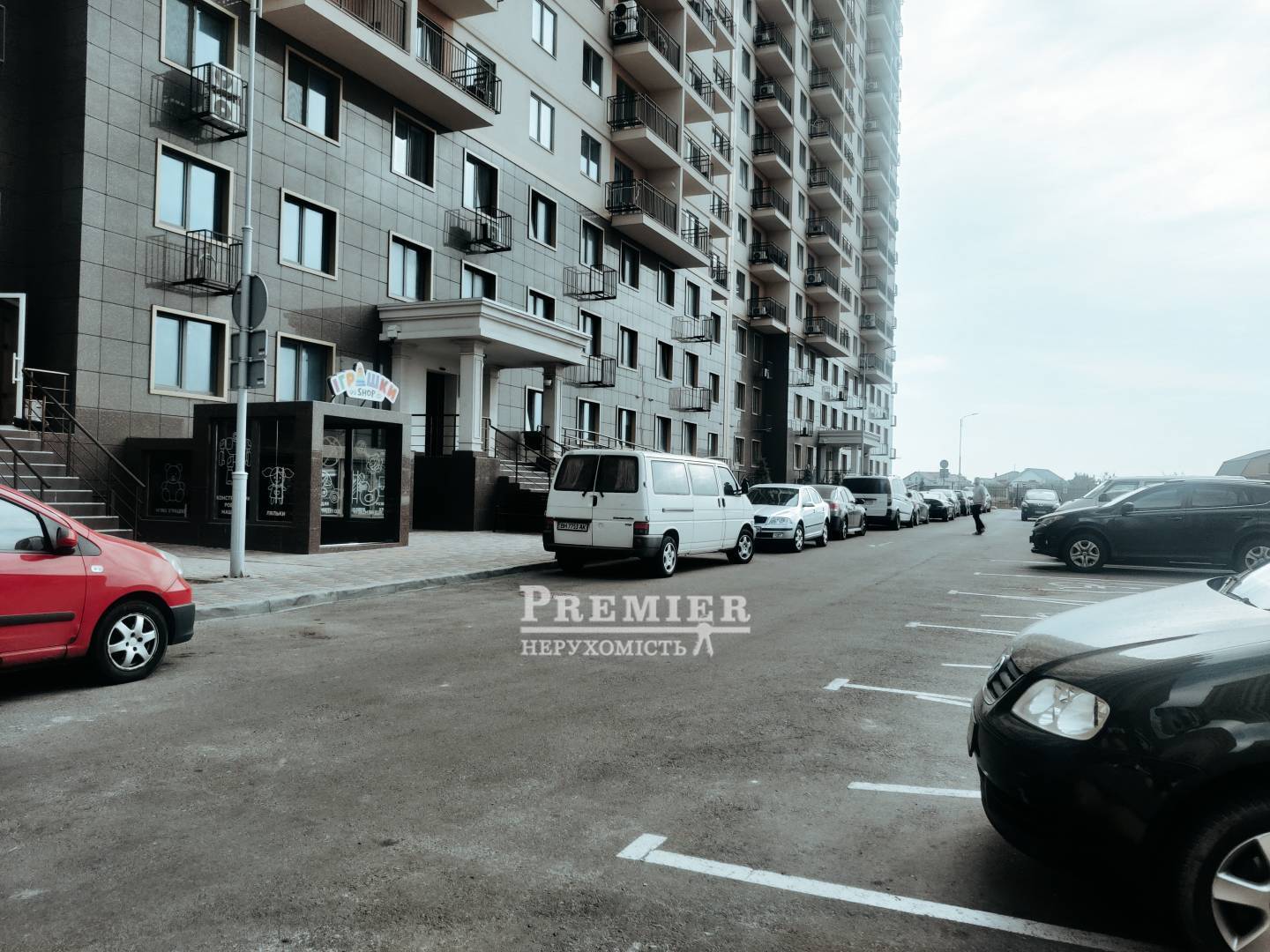 Продаж 1-кімнатної квартири 45 м², Академіка Сахарова вул.