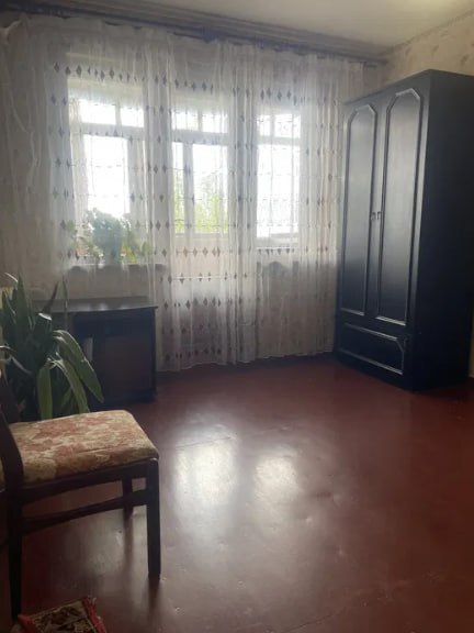 Продаж 2-кімнатної квартири 48 м², Серпнева вул.