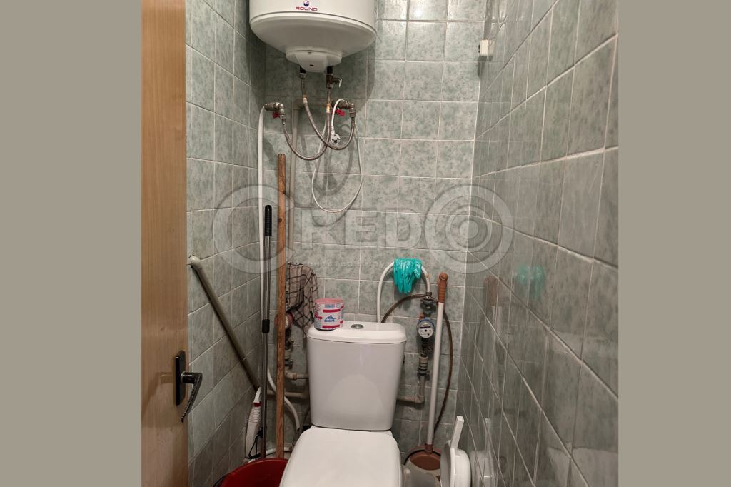 Продаж 4-кімнатної квартири 81.3 м², Першотравнева вул.