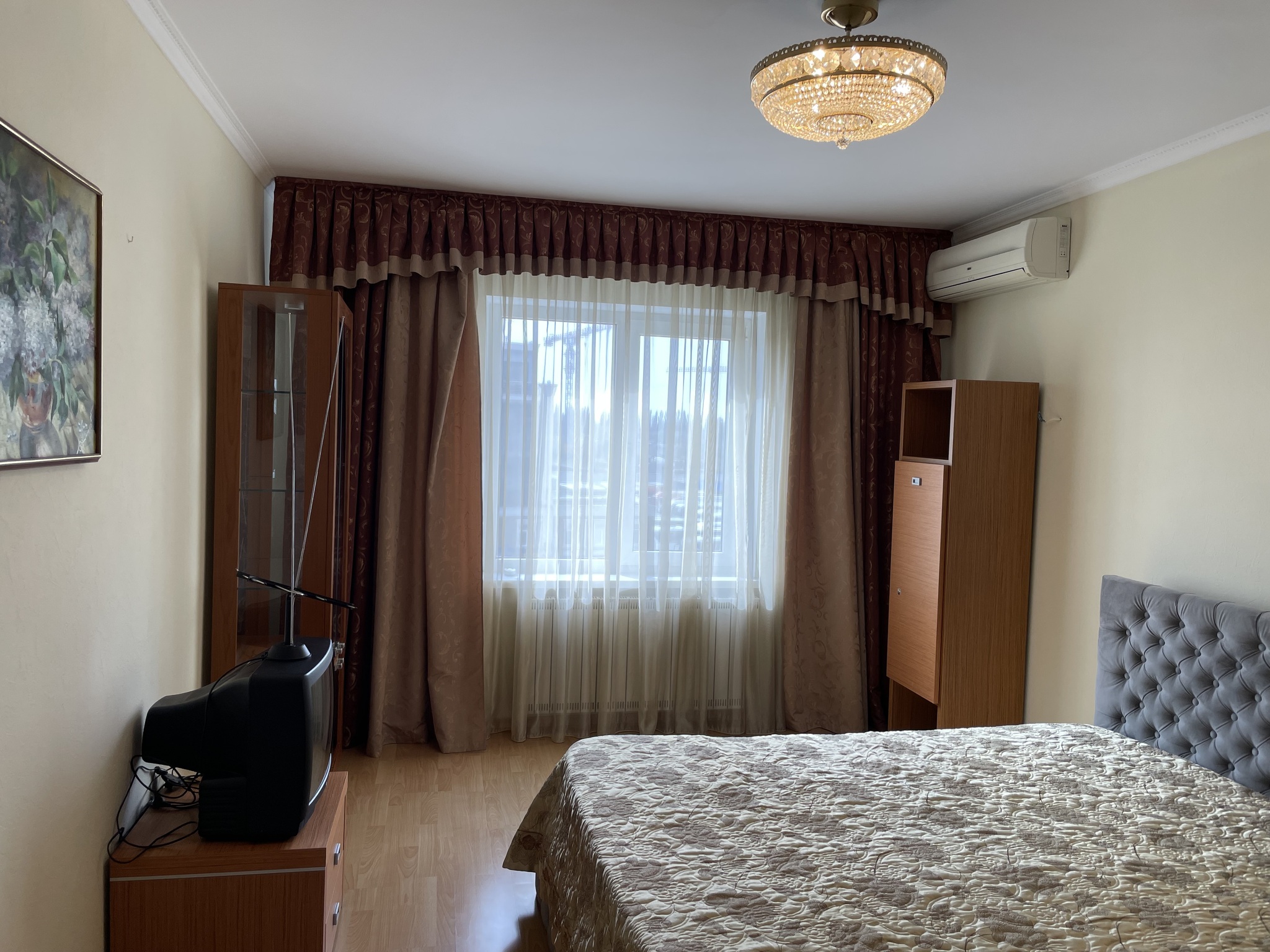 Продаж 2-кімнатної квартири 63.2 м², Ернста вул., 12