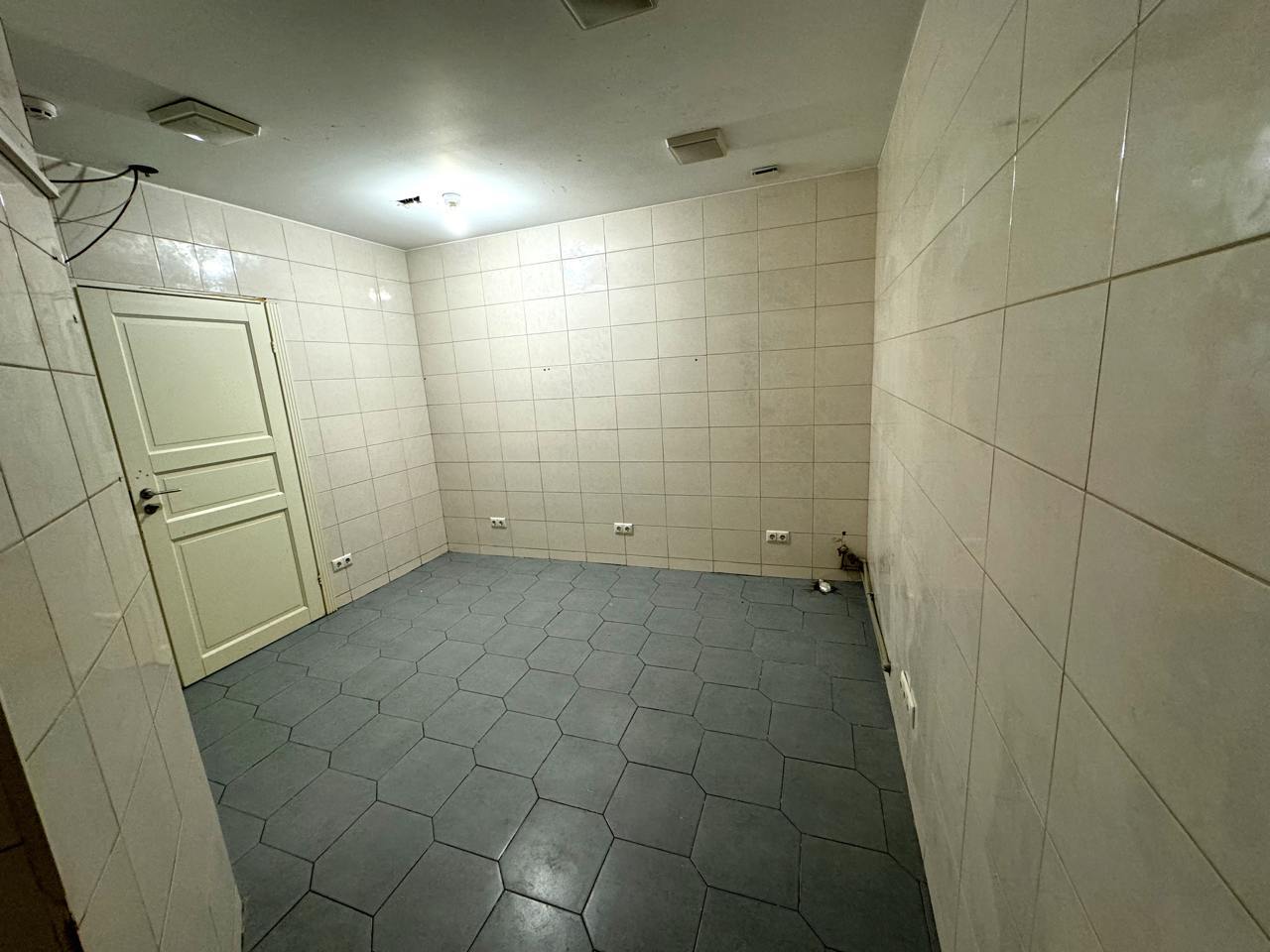 Аренда офиса 280 м², Евгения Коновальца ул., 36