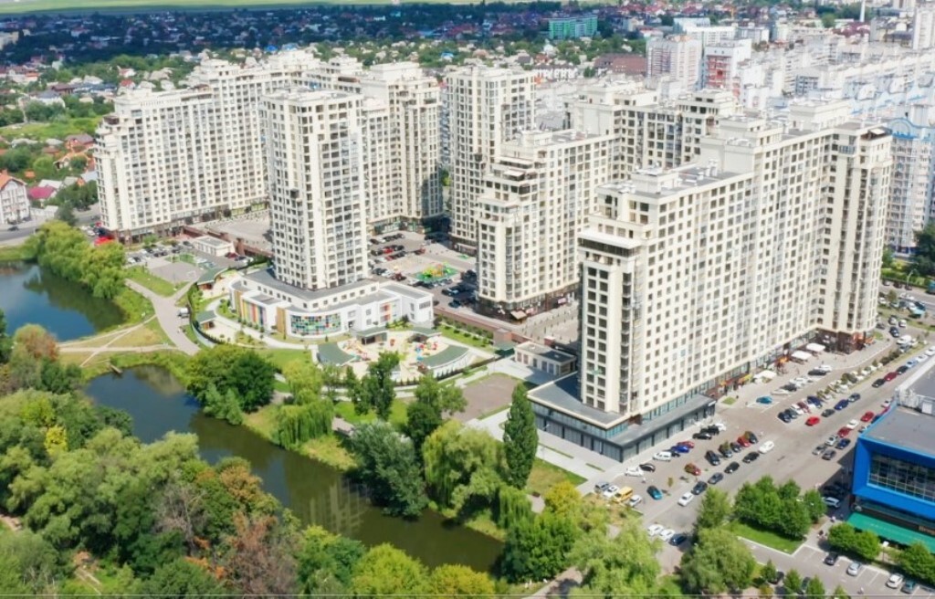 Продажа 5-комнатной квартиры 165 м², Маршала Конева ул., 10/1