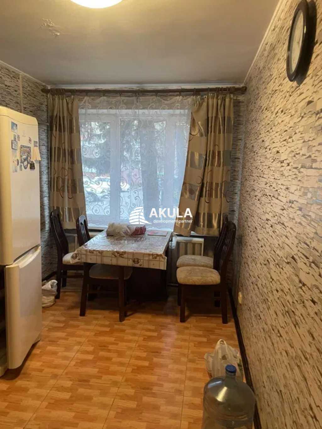 Продажа 3-комнатной квартиры 82 м², Ереванская ул.