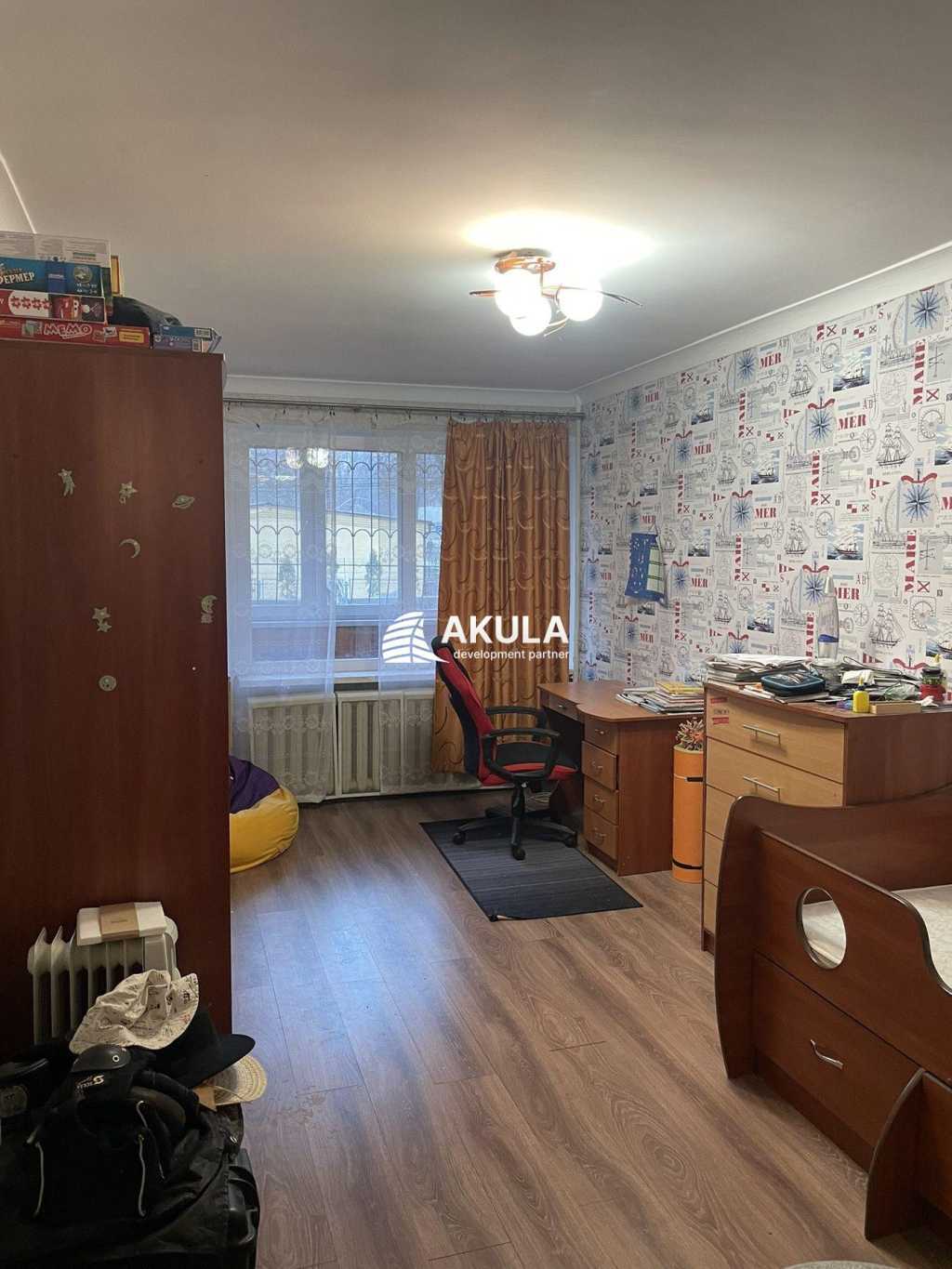 Продажа 3-комнатной квартиры 82 м², Ереванская ул.