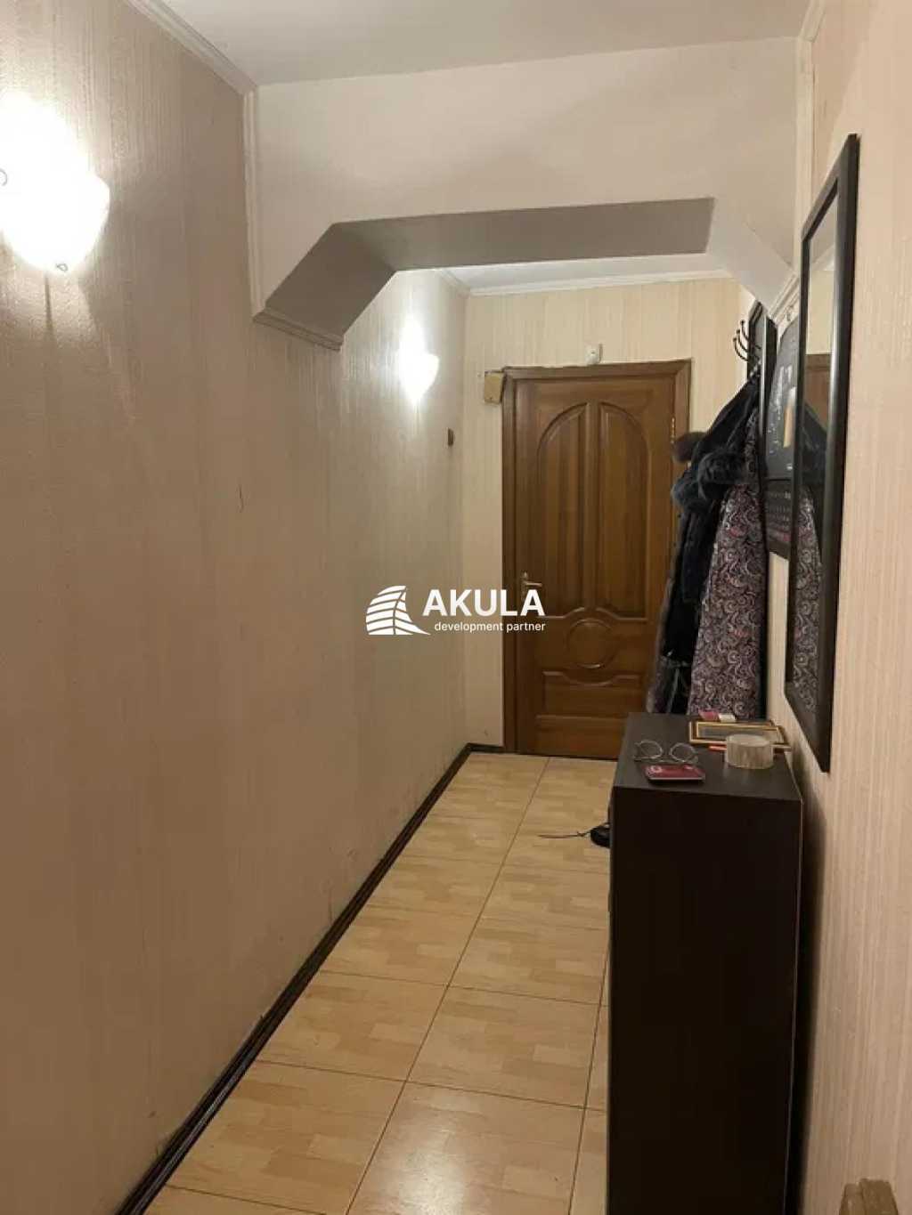 Продажа 3-комнатной квартиры 82 м², Ереванская ул.