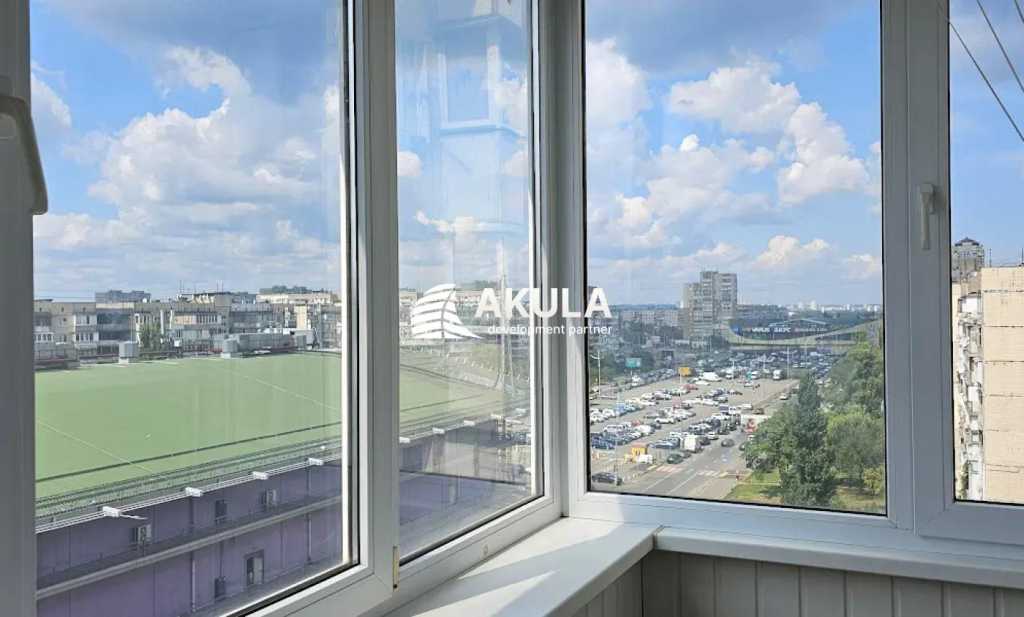 Продажа 3-комнатной квартиры 70.6 м², Оболонский просп.