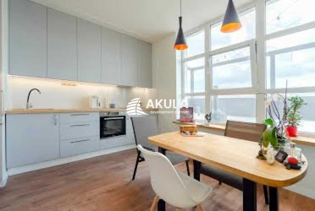 Продаж 3-кімнатної квартири 120 м², Загоровская