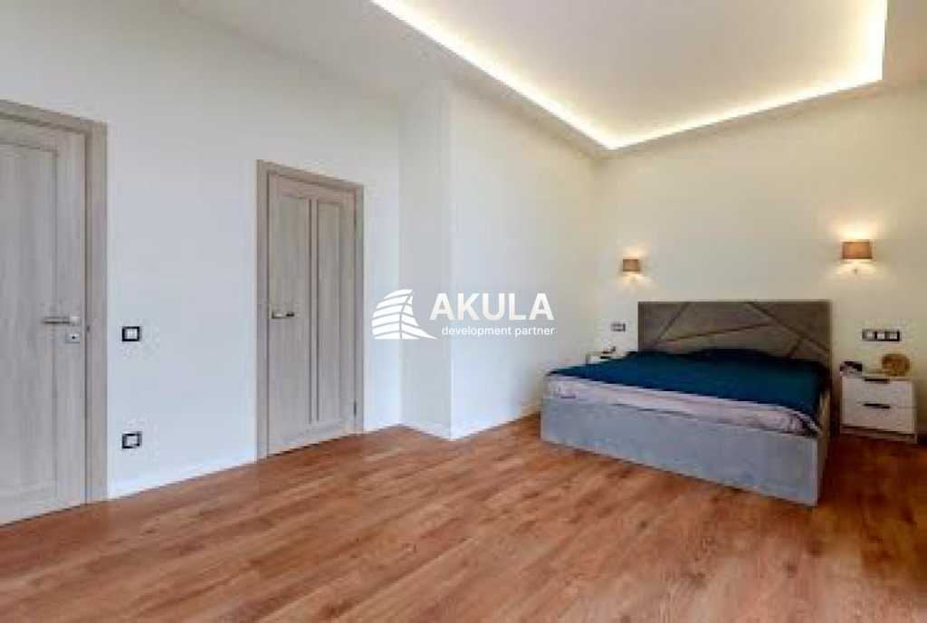 Продажа 3-комнатной квартиры 120 м², Загоровская