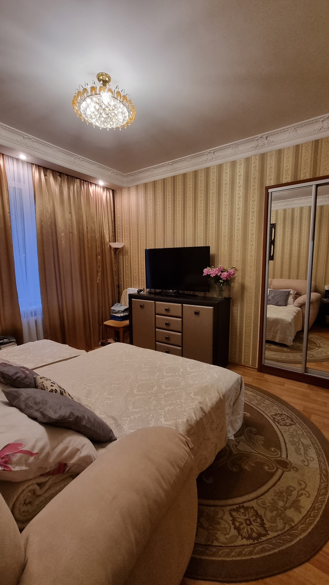 Продаж 2-кімнатної квартири 53.5 м², Одеська вул., 58/10