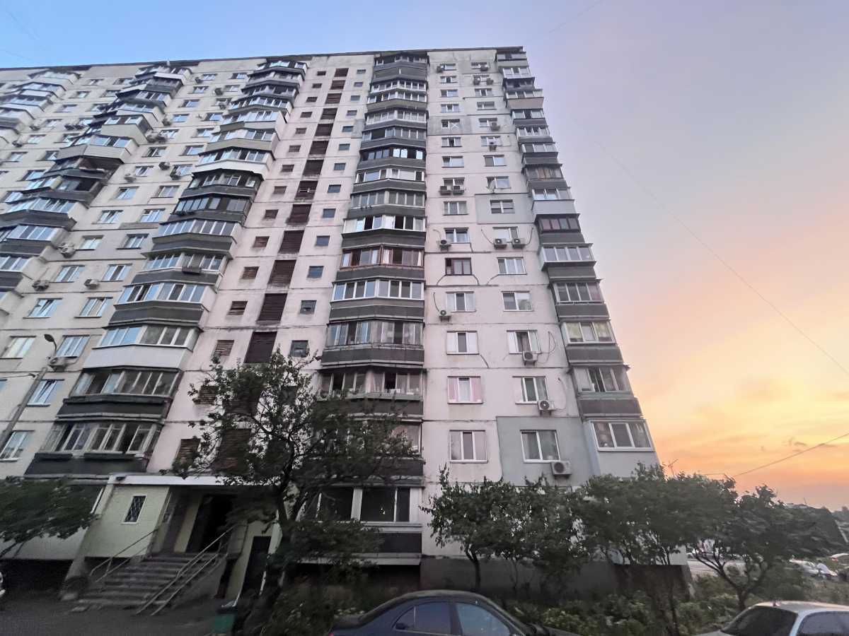 Продаж 3-кімнатної квартири 70 м², Челябинская, 15