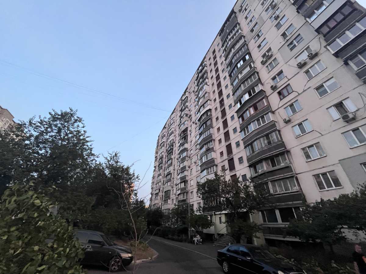 Продаж 3-кімнатної квартири 70 м², Челябинская, 15