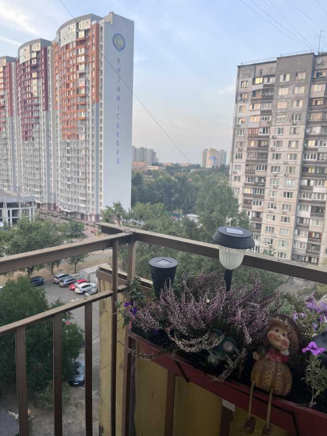 Продаж 3-кімнатної квартири 70 м², Челябинская, 15