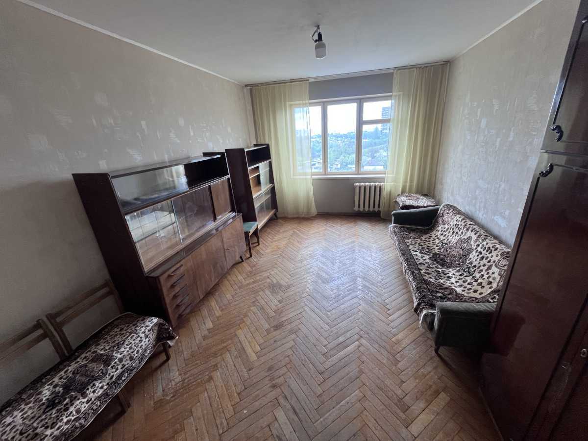 Продаж 3-кімнатної квартири 68 м², Володимира Сальського вул., 8