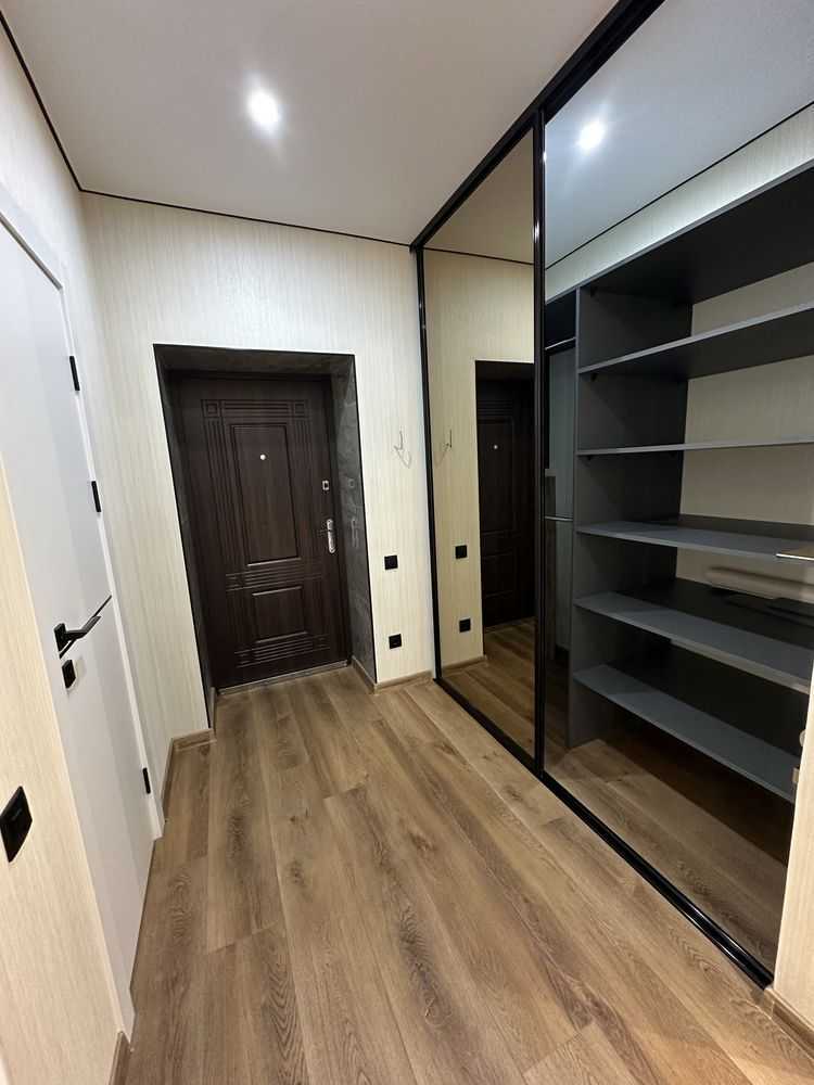 Продаж 1-кімнатної квартири 42 м², Зелена вул., 10