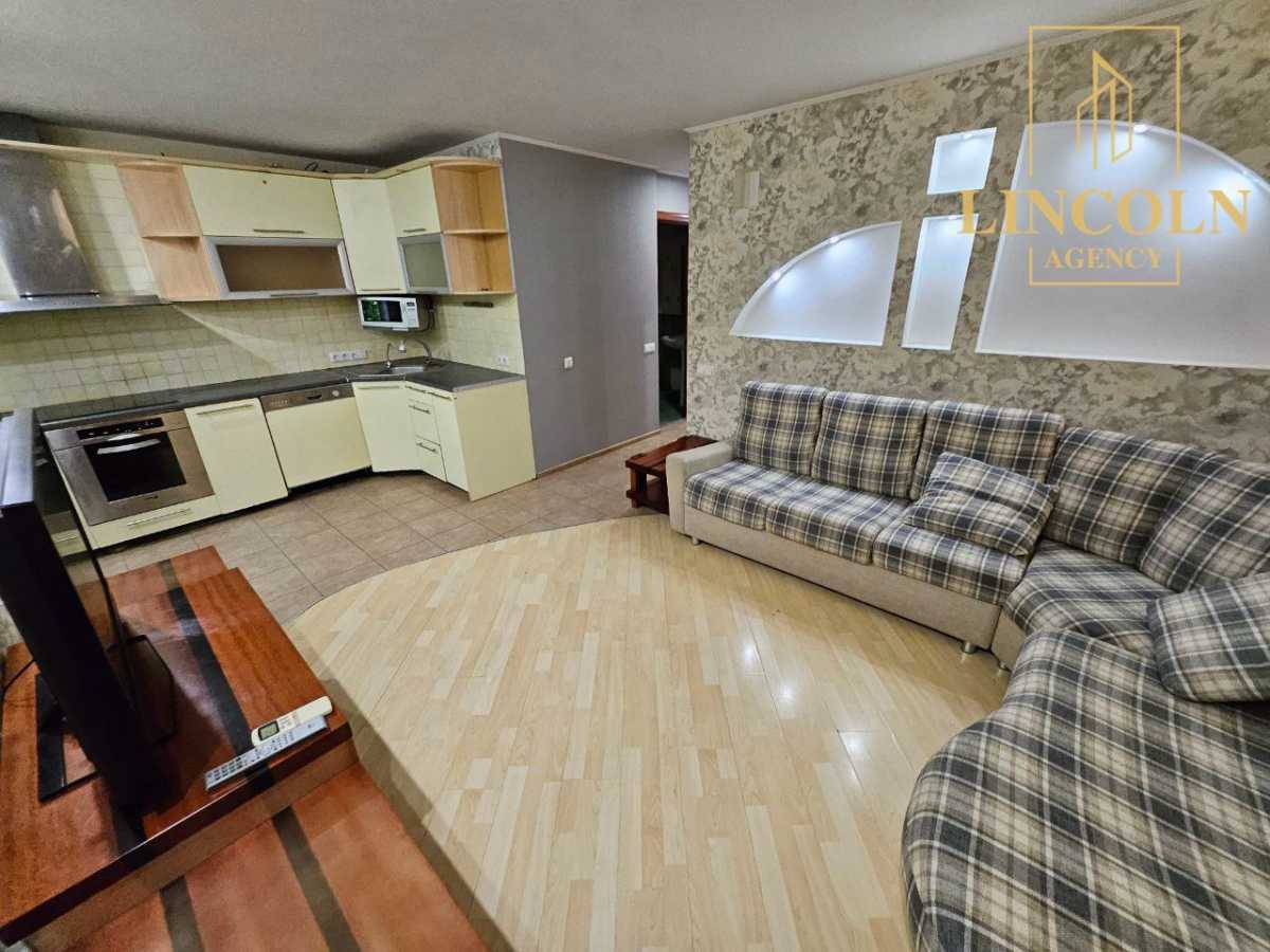 Продаж 3-кімнатної квартири 66 м², Перова бул., 54