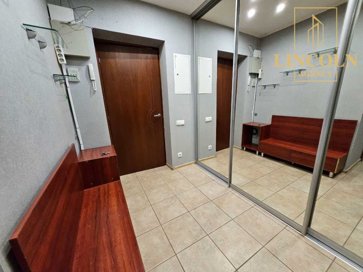 Продажа 3-комнатной квартиры 66 м², Перова бул., 54