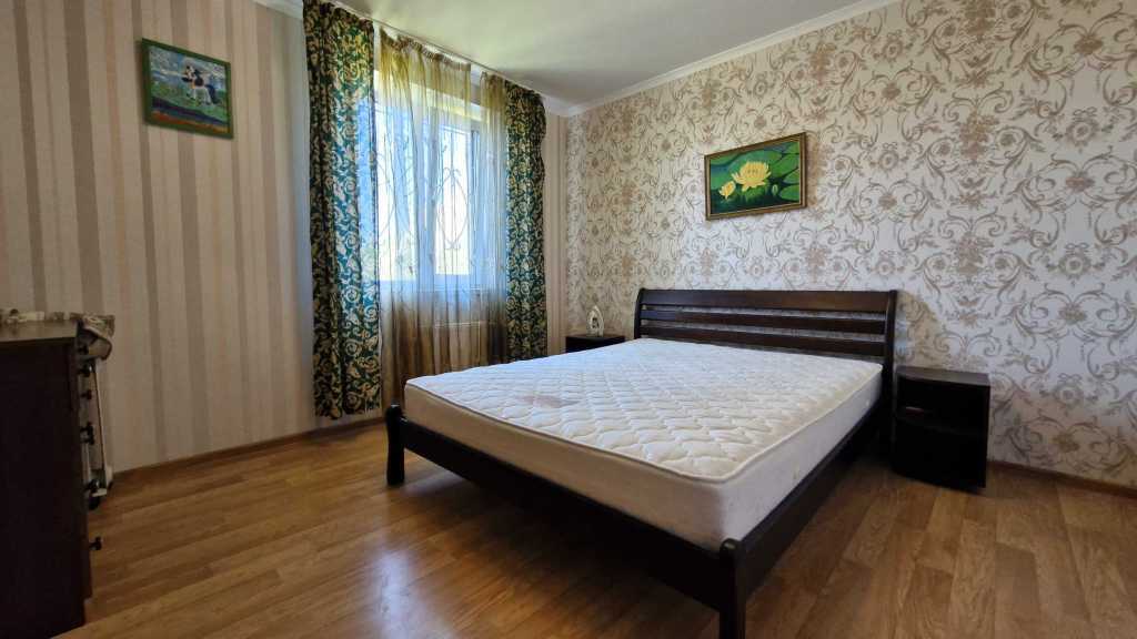 Продаж будинку 150 м², Озерна