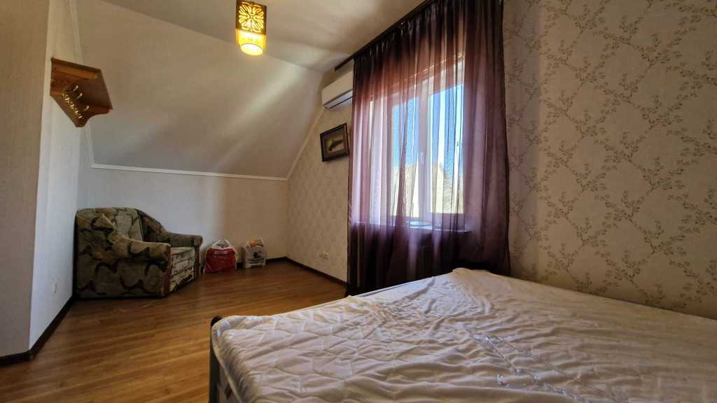 Продаж будинку 150 м², Озерна