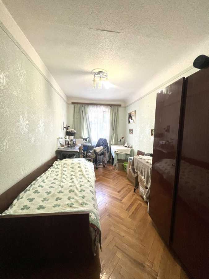 Продаж 3-кімнатної квартири 55 м², Ирпінська, 1