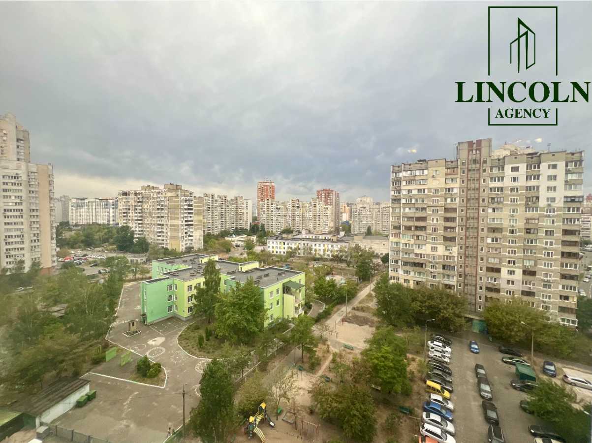 Продажа 4-комнатной квартиры 100 м², Срибнокильская ул., 1/2