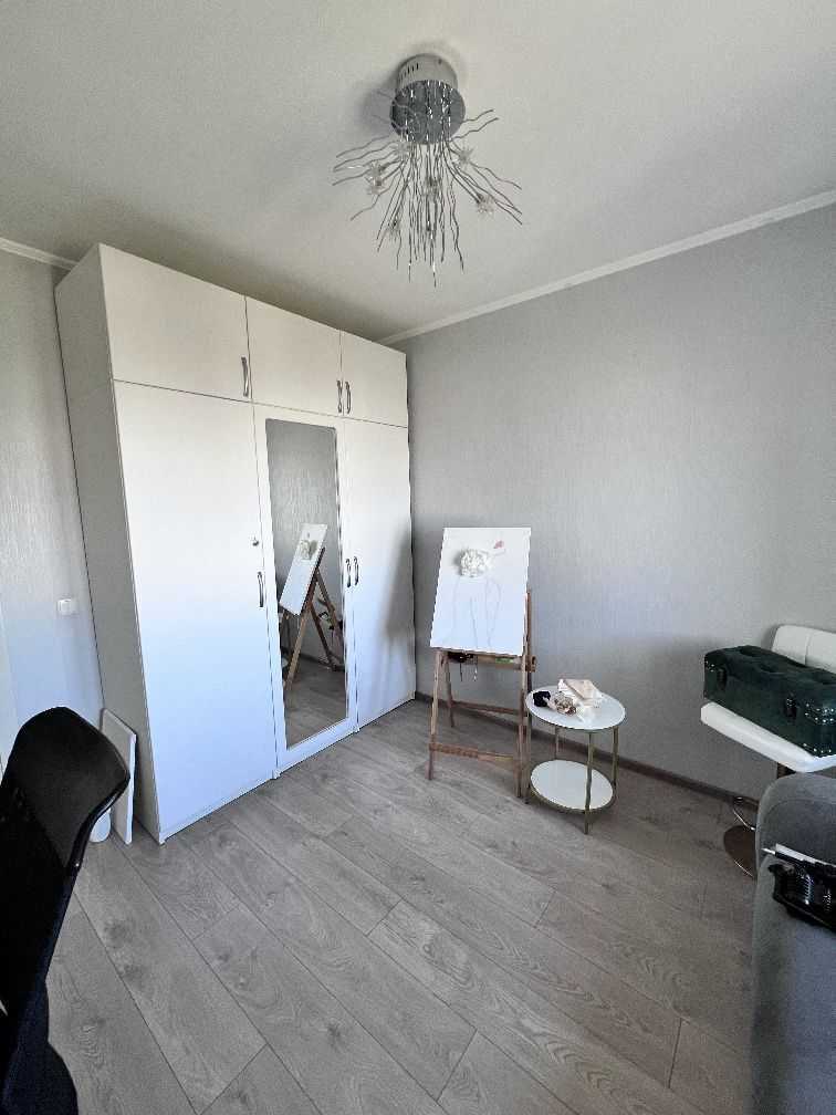 Продаж 3-кімнатної квартири 90.5 м², Правди просп., 5Б