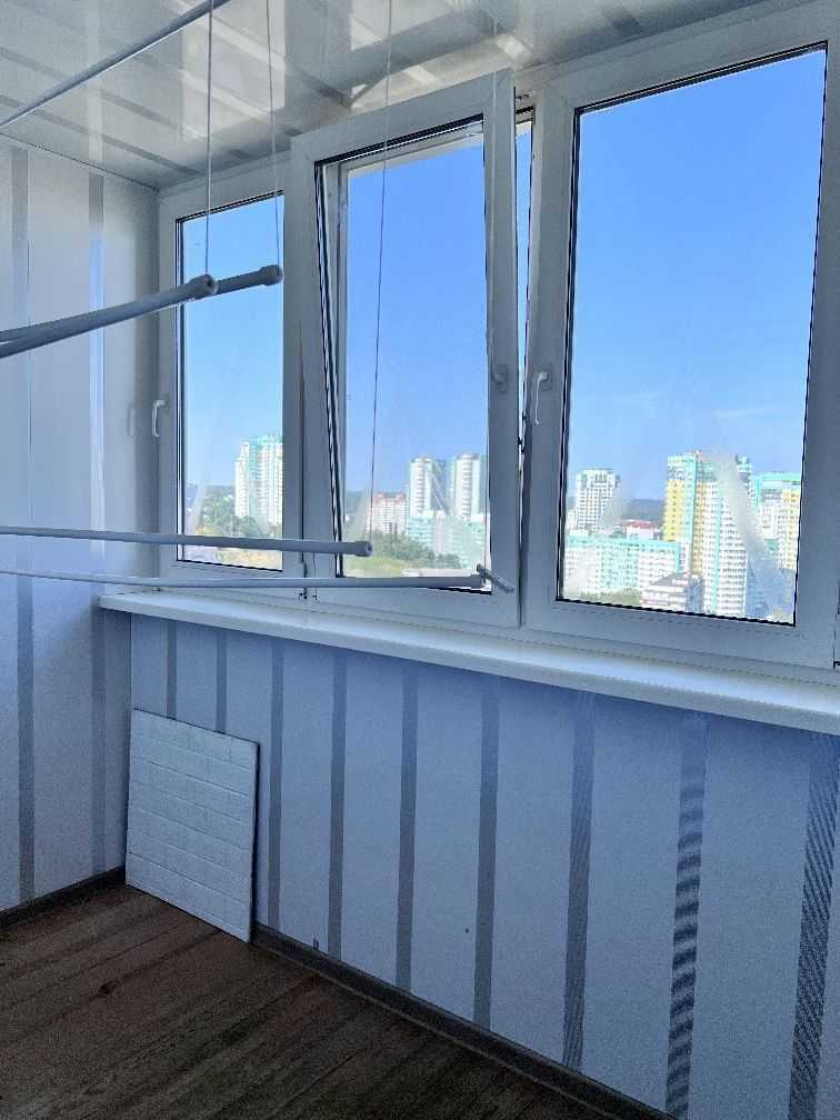 Продаж 3-кімнатної квартири 90.5 м², Правди просп., 5Б