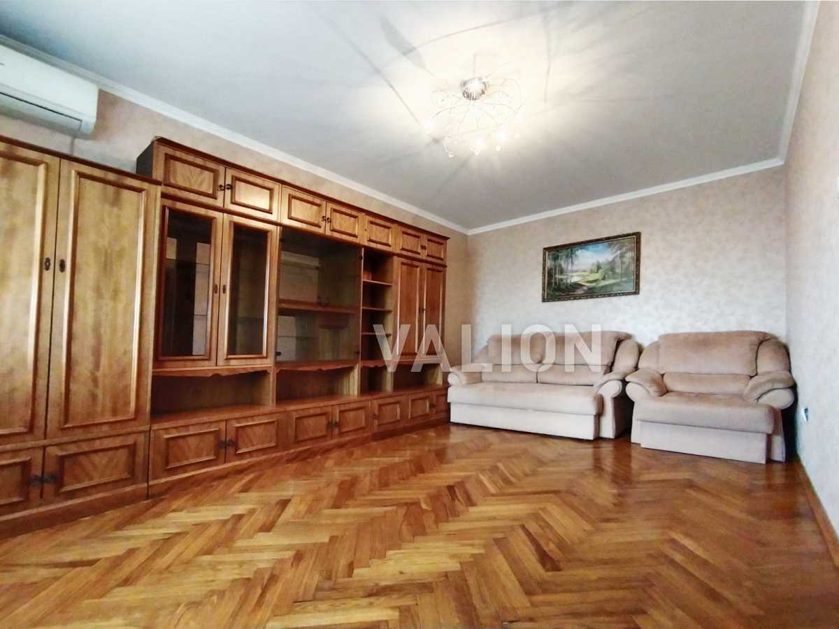 Продажа 3-комнатной квартиры 82 м², Декабристов ул., 10А