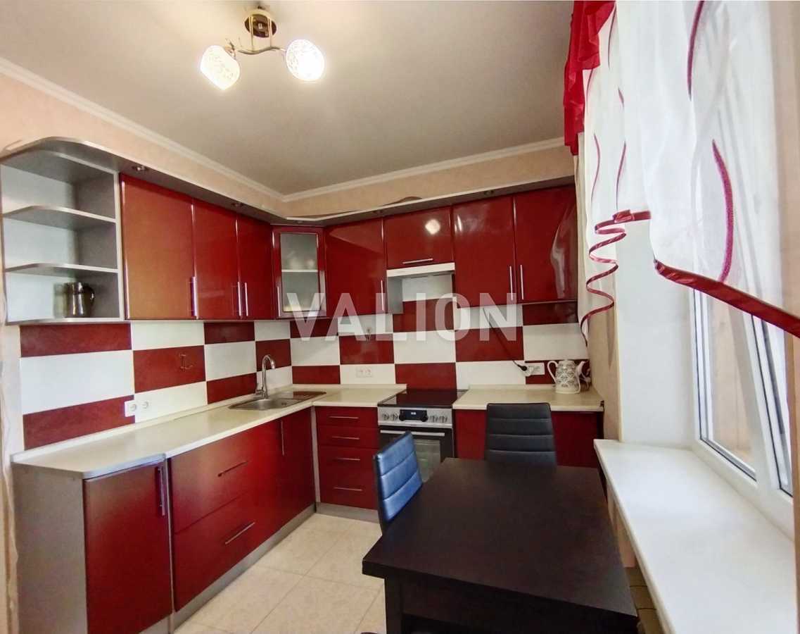 Продажа 3-комнатной квартиры 82 м², Декабристов ул., 10А