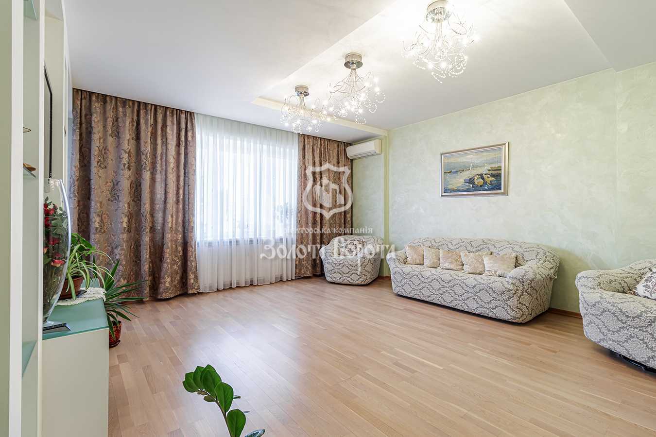 Продаж 4-кімнатної квартири 156 м², Героїв Сталінграда просп., 4 К1