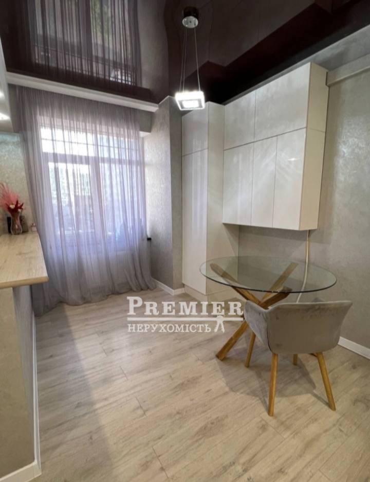 Продажа 1-комнатной квартиры 56 м², Марсельская ул.