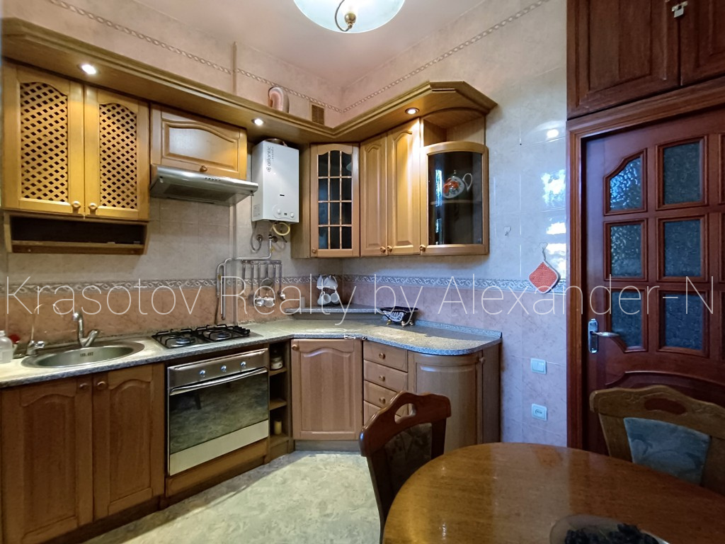 Оренда 3-кімнатної квартири 77 м², Дворянская вул., 6