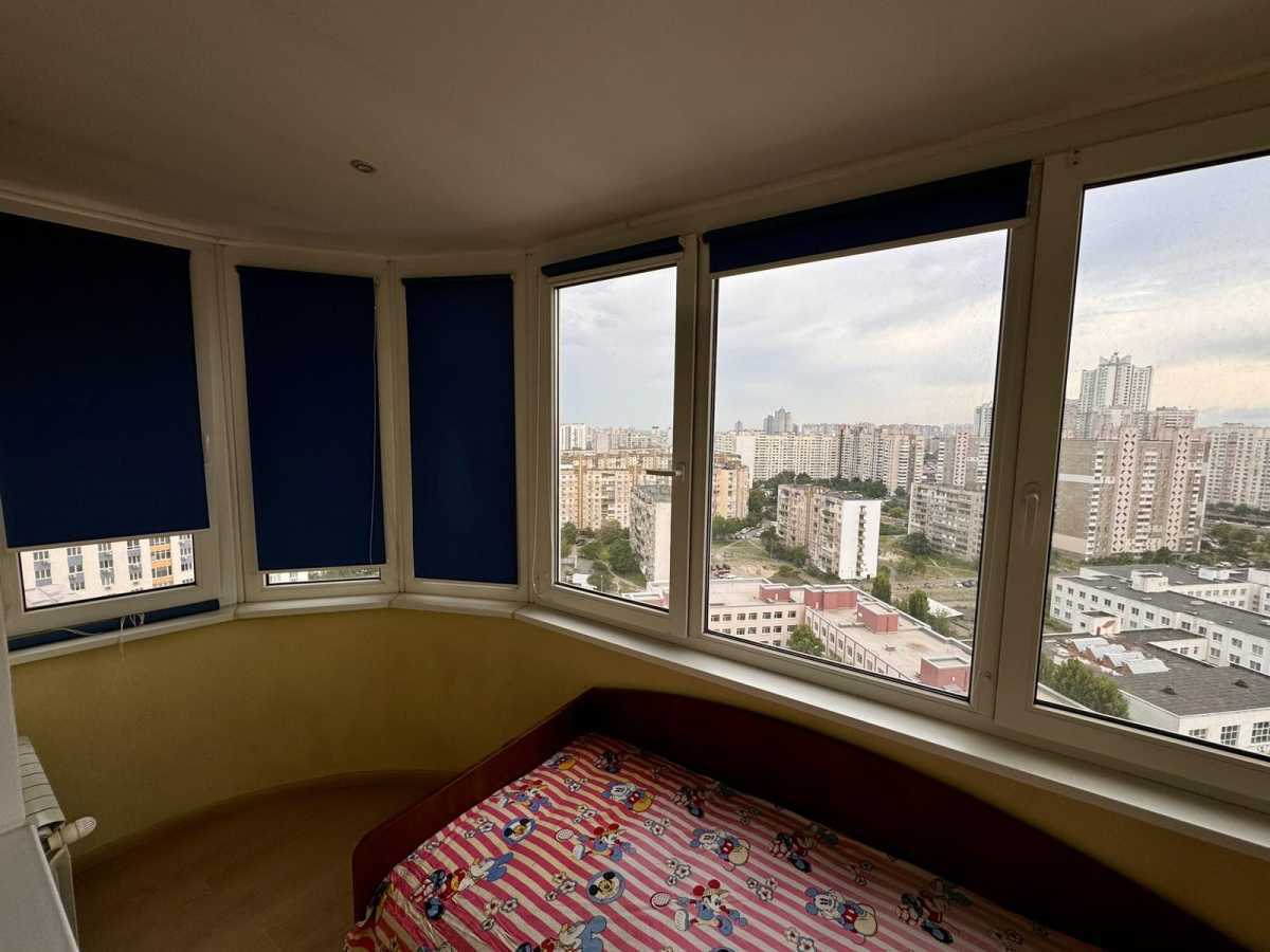 Продаж 1-кімнатної квартири 65 м², Анни Ахматової вул., 13