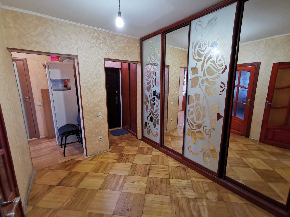 Продажа 3-комнатной квартиры 70 м², Иорданская ул., 11А