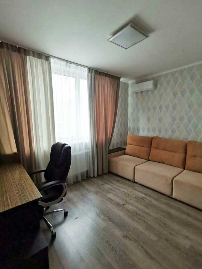 Продаж 2-кімнатної квартири 80 м², Завальна вул., 10г