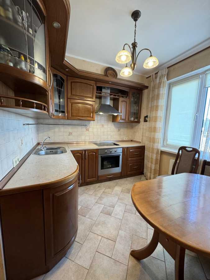 Продажа 2-комнатной квартиры 60.3 м², Александра Мишуги ул., 3