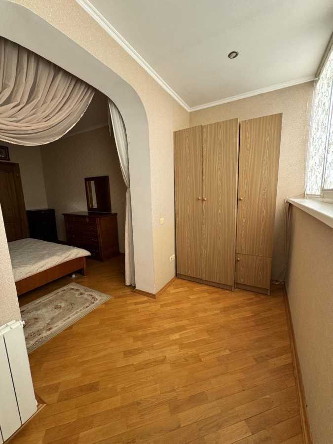 Продажа 2-комнатной квартиры 60.3 м², Александра Мишуги ул., 3