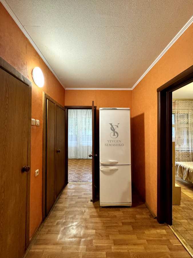 Продаж 3-кімнатної квартири 83 м², Бережанська вул., 24