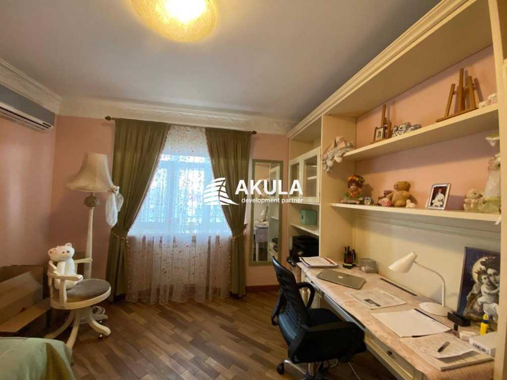 Продаж 3-кімнатної квартири 107.6 м², Ярославський пров.