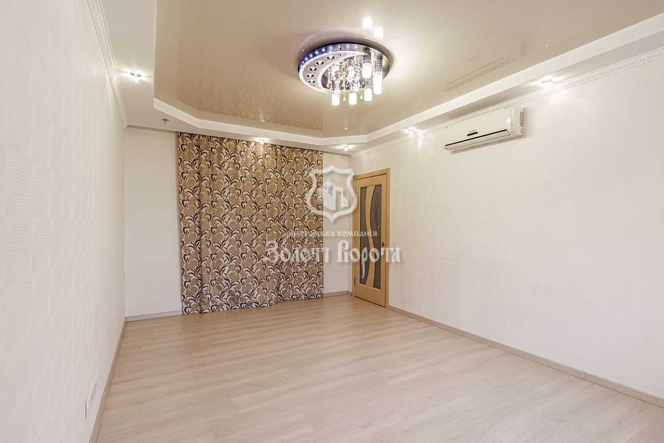 Продаж 1-кімнатної квартири 50 м², Краківська вул., 13В